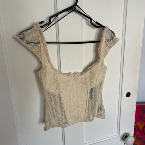 Elegant Cream Lace Women's Top - Picture 12 of 15